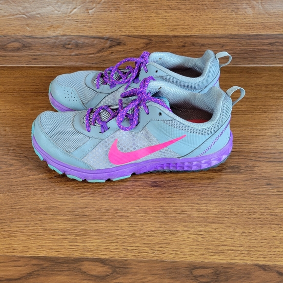 Nike Wild Trail Womens Running Shoes Size 9.5 - Picture 2 of 11
